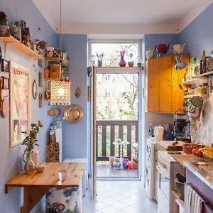 https://gemutliche-wohnung-mit-balkon-sudplatz-nur-2-minuten-entfernt.bestleipzighotels.com